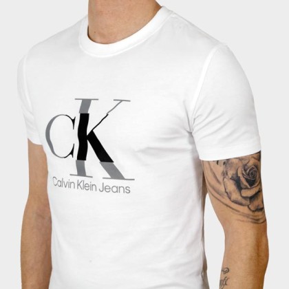 Camiseta Calvin Klein Jeans J30J323299YAF
