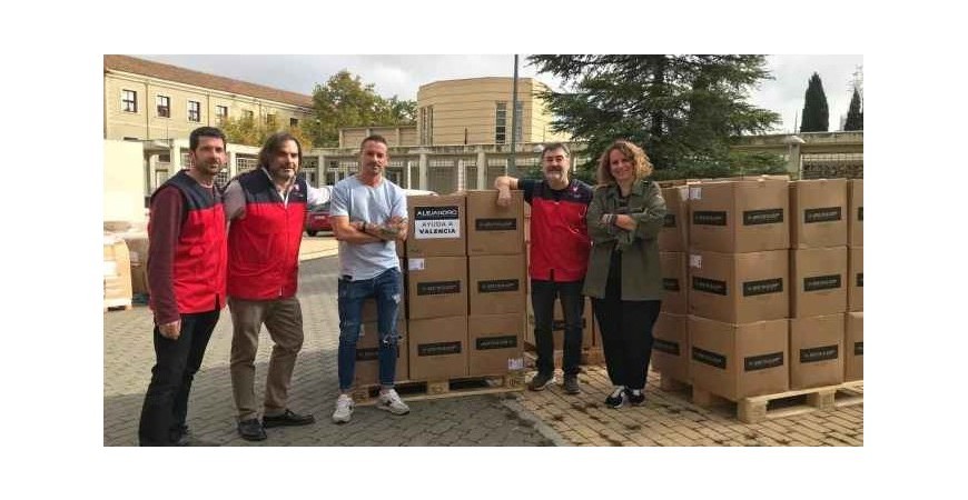 Alejandro Moda dona 400 botas de agua para apoyar a los afectados por la DANA en Valencia