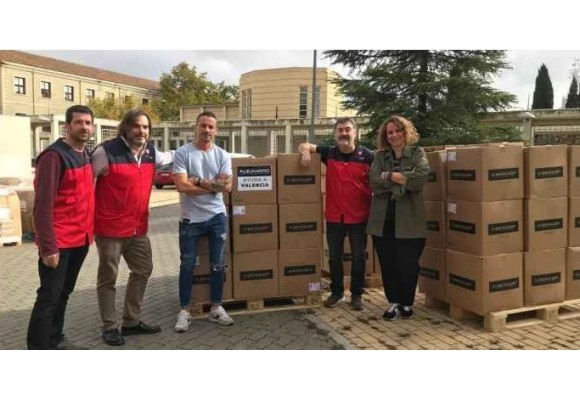 Alejandro Moda dona 400 botas de agua para apoyar a los afectados por la DANA en Valencia